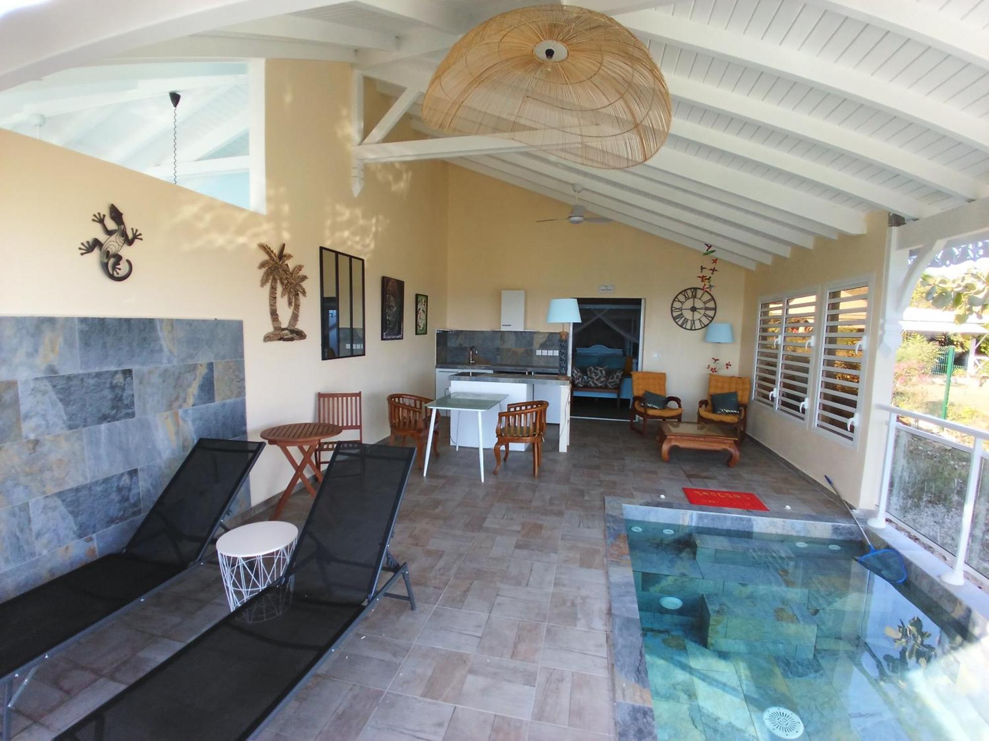 Grand-Bourg  Aux Colibris Amoureux : Loft De Standing Avec Vue Mer מראה חיצוני תמונה